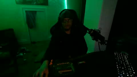 Snapshot of topplesstable18075 chatting on 01/27/25, 04:09 topplesstable18075 online show from 01/27/25, 04:09