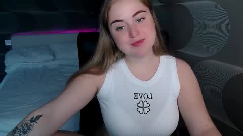 tori_blond online show from 10/07/25, 06:21