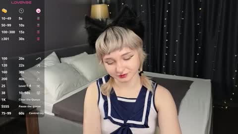 Tori online show from 11/21/25, 12:10