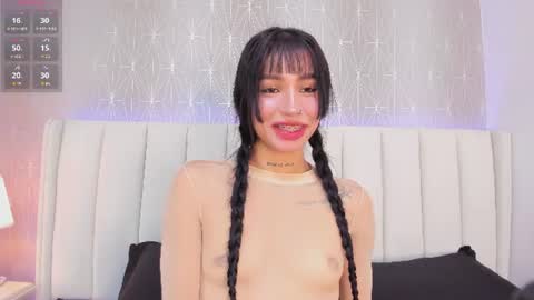 Snapshot of tori_gaviria chatting on 07/18/26, 12:53 Tori Gaviria online show from 07/18/26, 12:53