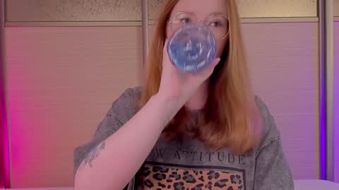 Snapshot of tori_the_witch chatting on 01/24/25, 01:03 Tori online show from 01/24/25, 01:03