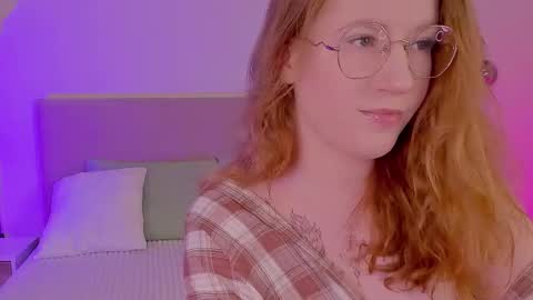 Snapshot of tori_the_witch chatting on 02/16/25, 09:59 Tori online show from 02/16/25, 09:59