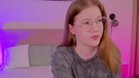 Snapshot of tori_the_witch chatting on 02/17/25, 10:07 Tori online show from 02/17/25, 10:07