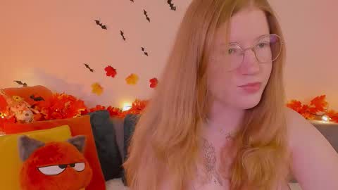 Snapshot of tori_the_witch chatting on 11/06/25, 08:15 Tori online show from 11/06/25, 08:15