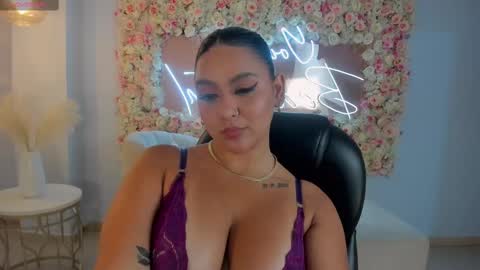 Snapshot of toricross1 chatting on 02/10/25, 04:47 Tori Cross online show from 02/10/25, 04:47
