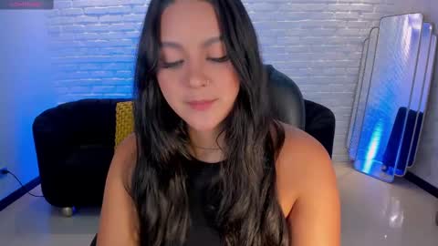 Snapshot of toricross1 chatting on 03/04/25, 01:17 Tori Cross online show from 03/04/25, 01:17