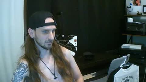 Snapshot of tornado2156 chatting on 04/08/26, 10:21 Tornado2156 online show from 04/08/26, 10:21