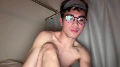 Snapshot of toshikaro0 chatting on 02/12/25, 05:05 Karo online show from 02/12/25, 05:05