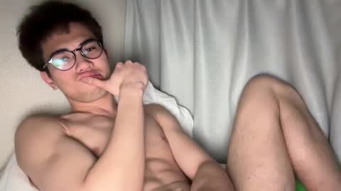 Snapshot of toshikaro0 chatting on 02/24/25, 06:47 Karo online show from 02/24/25, 06:47