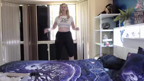 Milly online show from 11/16/25, 11:21