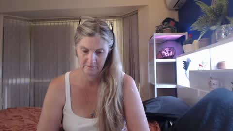 Milly online show from 04/21/26, 12:01