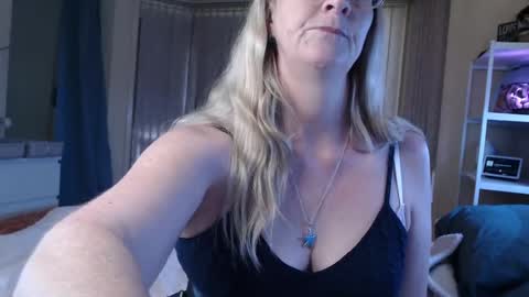 Milly online show from 04/27/26, 12:30