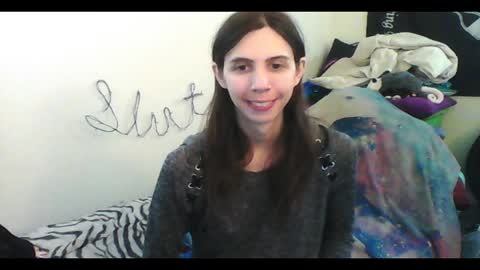 Luna online show from 10/23/25, 01:49