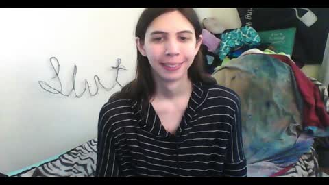 Luna online show from 12/22/25, 09:23