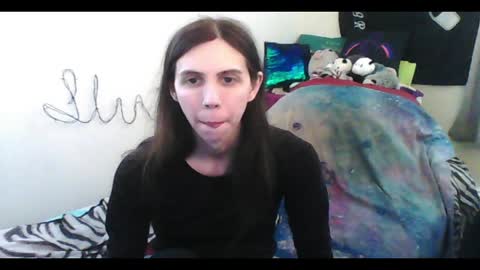 Luna online show from 05/10/26, 01:55