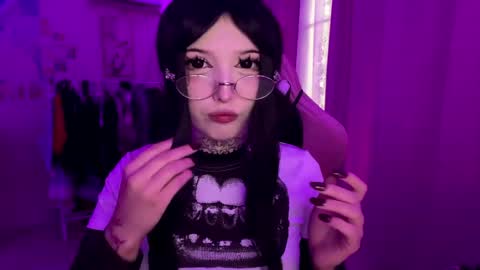 Snapshot of totcherry chatting on 04/06/26, 03:24 Lina online show from 04/06/26, 03:24