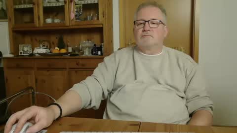 Snapshot of toto758 chatting on 01/06/25, 08:50 toto758 online show from 01/06/25, 08:50