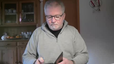 Snapshot of toto758 chatting on 01/22/25, 11:45 toto758 online show from 01/22/25, 11:45