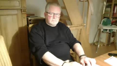 Snapshot of toto758 chatting on 02/28/25, 08:18 toto758 online show from 02/28/25, 08:18