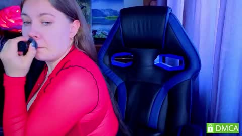 Snapshot of touch_m3 chatting on 10/31/25, 09:21 online show from 10/31/25, 09:21