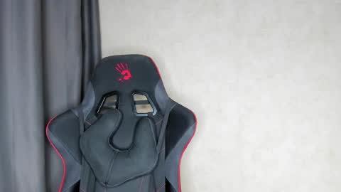 Snapshot of touch_me8 chatting on 01/14/25, 11:31 Arti online show from 01/14/25, 11:31