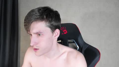 Snapshot of touch_me8 chatting on 02/14/25, 10:49 Arti online show from 02/14/25, 10:49