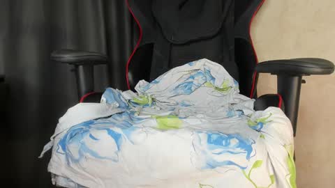 Snapshot of touch_me8 chatting on 02/18/25, 10:05 Arti online show from 02/18/25, 10:05