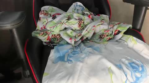 Snapshot of touch_me8 chatting on 02/24/25, 10:04 Arti online show from 02/24/25, 10:04