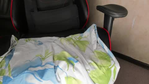 Snapshot of touch_me8 chatting on 03/04/25, 09:40 Arti online show from 03/04/25, 09:40