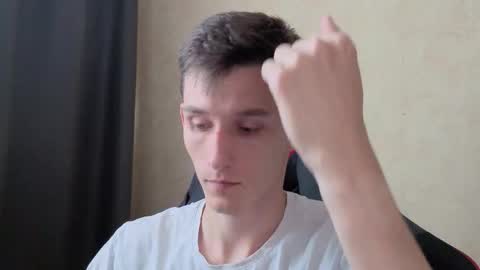 Snapshot of touch_me8 chatting on 09/15/25, 06:24 Arti online show from 09/15/25, 06:24