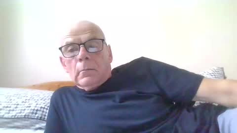 Snapshot of touche5656607203 chatting on 11/03/25, 02:18 touche5656607203 online show from 11/03/25, 02:18