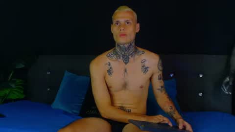 Snapshot of touching_the_sky chatting on 07/02/26, 01:28 Stiven online show from 07/02/26, 01:28