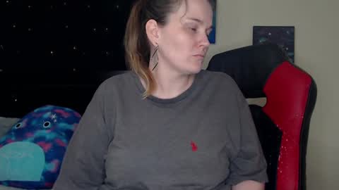 Snapshot of toxiclilly chatting on 12/17/24, 07:40 Lilly Miss Mistress Goddess Maam Queen Boss online show from 12/17/24, 07:40