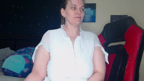 Snapshot of toxiclilly chatting on 12/31/24, 11:53 Lilly Miss Mistress Goddess Maam Queen Boss online show from 12/31/24, 11:53