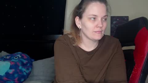 Snapshot of toxiclilly chatting on 01/15/25, 08:51 Lilly Miss Mistress Goddess Maam Queen Boss online show from 01/15/25, 08:51