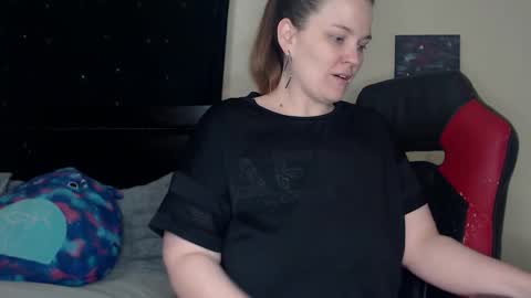 Snapshot of toxiclilly chatting on 01/17/25, 10:00 Lilly Miss Mistress Goddess Maam Queen Boss online show from 01/17/25, 10:00