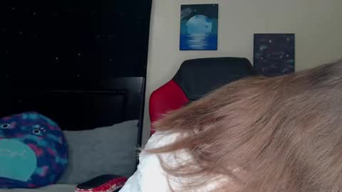 Snapshot of toxiclilly chatting on 01/18/25, 08:20 Lilly Miss Mistress Goddess Maam Queen Boss online show from 01/18/25, 08:20