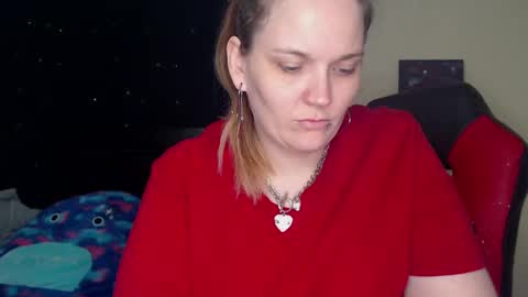 Snapshot of toxiclilly chatting on 01/26/25, 08:36 Lilly Miss Mistress Goddess Maam Queen Boss online show from 01/26/25, 08:36