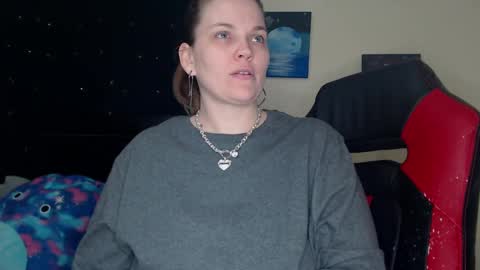 Snapshot of toxiclilly chatting on 02/01/25, 09:11 Lilly Miss Mistress Goddess Maam Queen Boss online show from 02/01/25, 09:11