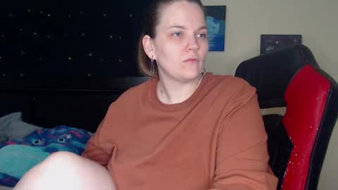 Snapshot of toxiclilly chatting on 02/05/25, 09:04 Lilly Miss Mistress Goddess Maam Queen Boss online show from 02/05/25, 09:04