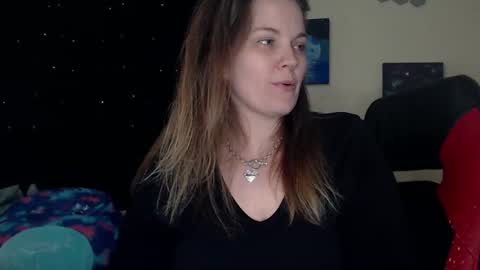 Snapshot of toxiclilly chatting on 02/11/25, 07:33 Lilly Miss Mistress Goddess Maam Queen Boss online show from 02/11/25, 07:33