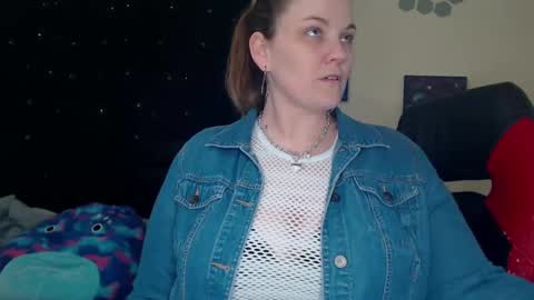 Snapshot of toxiclilly chatting on 03/06/25, 07:32 Lilly Miss Mistress Goddess Maam Queen Boss online show from 03/06/25, 07:32