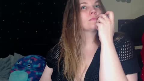 Snapshot of toxiclilly chatting on 03/08/25, 09:28 Lilly Miss Mistress Goddess Maam Queen Boss online show from 03/08/25, 09:28