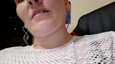 Snapshot of toxiclilly chatting on 03/12/25, 08:41 Lilly Miss Mistress Goddess Maam Queen Boss online show from 03/12/25, 08:41