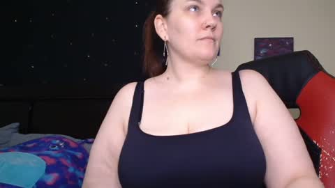 Snapshot of toxiclilly chatting on 09/08/25, 07:13 Lilly Miss Mistress Goddess Maam Queen Boss online show from 09/08/25, 07:13