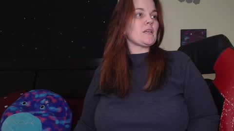 Snapshot of toxiclilly chatting on 10/17/25, 06:38 Lilly Miss Mistress Goddess Maam Queen Boss online show from 10/17/25, 06:38