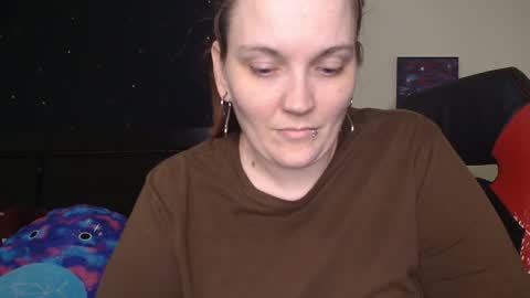 Snapshot of toxiclilly chatting on 11/04/25, 07:18 Lilly Miss Mistress Goddess Maam Queen Boss online show from 11/04/25, 07:18