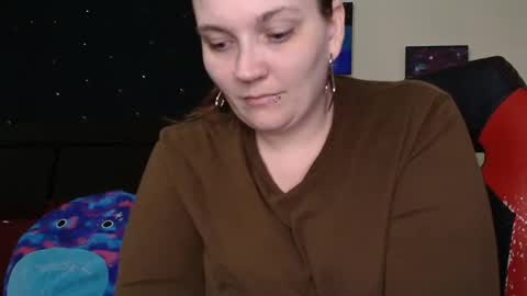 Snapshot of toxiclilly chatting on 11/25/25, 07:41 Lilly Miss Mistress Goddess Maam Queen Boss online show from 11/25/25, 07:41