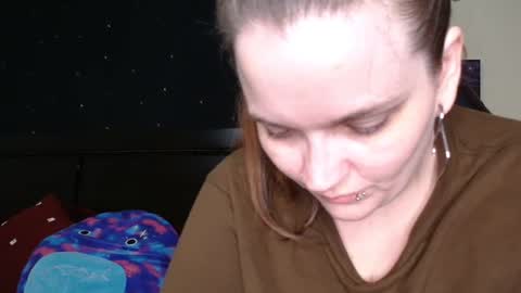 Snapshot of toxiclilly chatting on 11/30/25, 08:18 Lilly Miss Mistress Goddess Maam Queen Boss online show from 11/30/25, 08:18