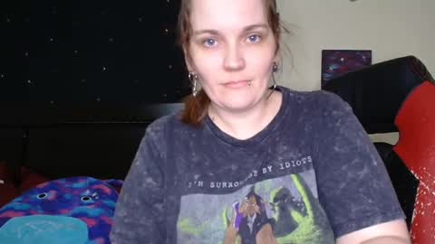 Snapshot of toxiclilly chatting on 12/05/25, 08:45 Lilly Miss Mistress Goddess Maam Queen Boss online show from 12/05/25, 08:45